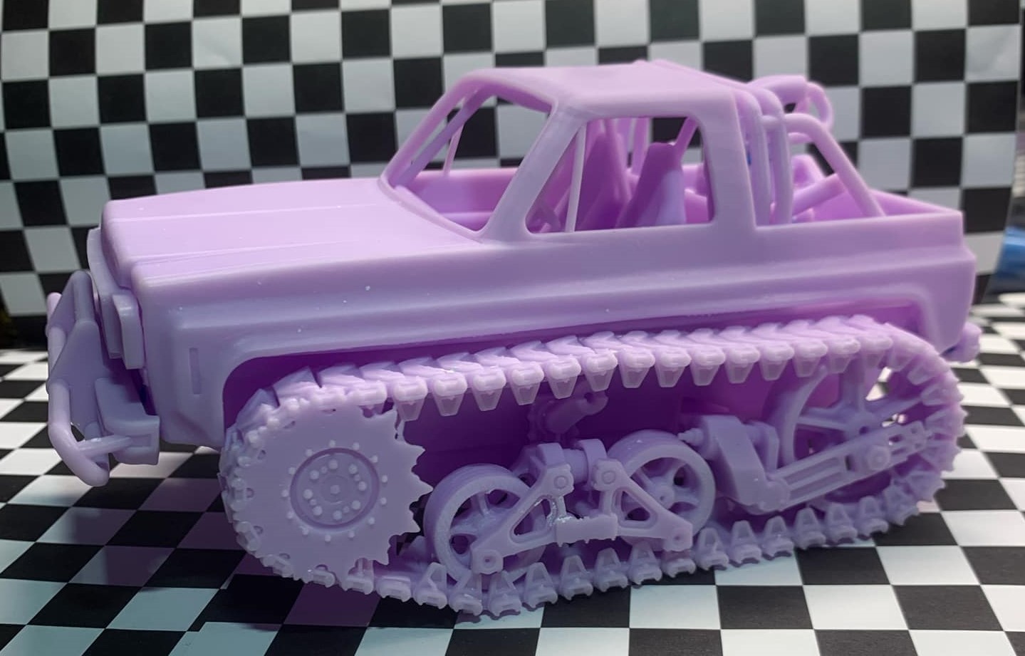 Fun Short Monster tank Scale 1 to 25